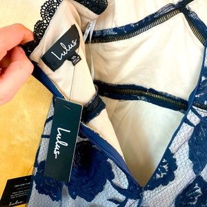 Beautiful Lulus midi dress